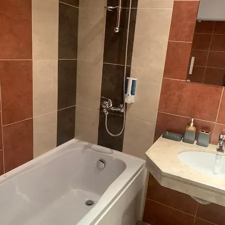 To Door De Luxe Lejlighed *