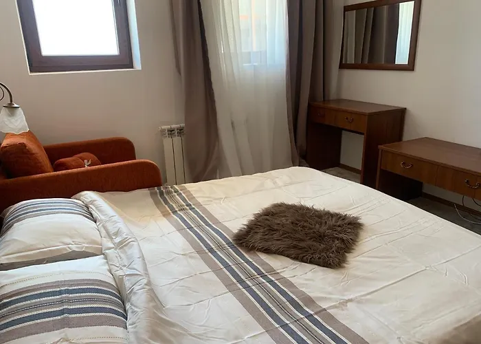 To Door De Luxe * بانسكو