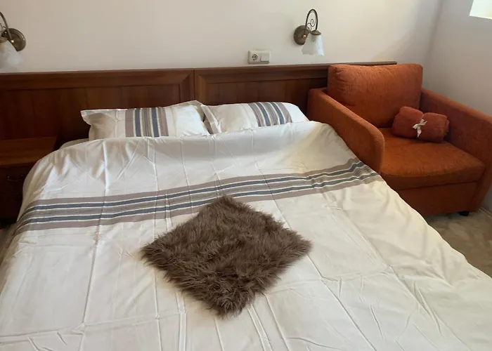 To Door De Luxe * بانسكو