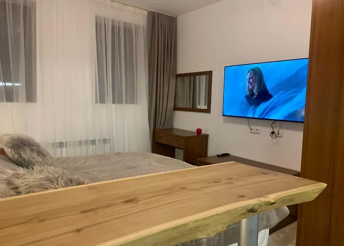 To Door De Luxe * بانسكو