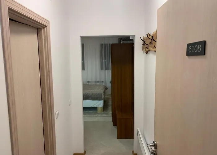 To Door De Luxe * بانسكو