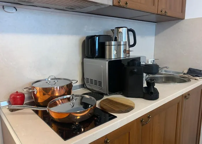 To Door De Luxe 班斯科