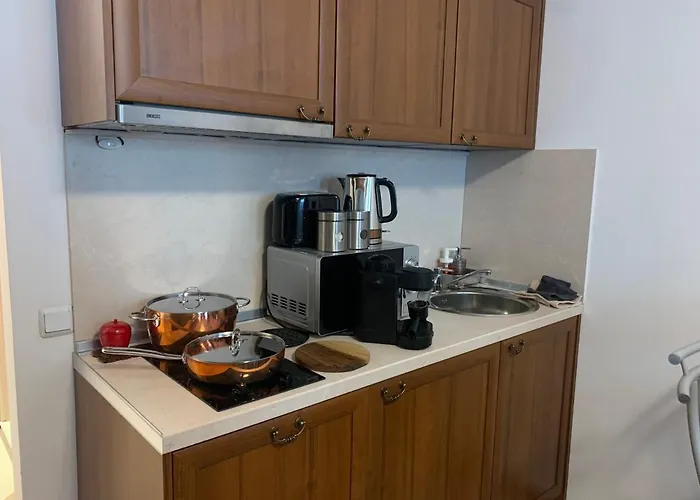 To Door De Luxe Apartment